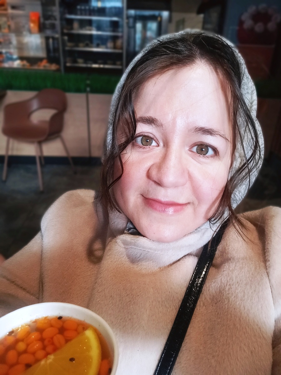 Этот чай я пью не потому, что "мне повезло выбраться". А потому что я выбрала сегодня быть здесь. С собой, с коляской, с удовольствием