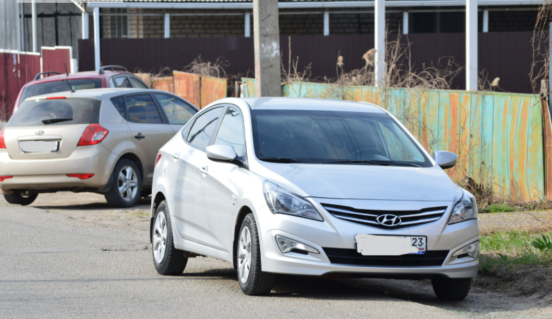 Фото автора. 19.03.2026. Парковка в городской черте.