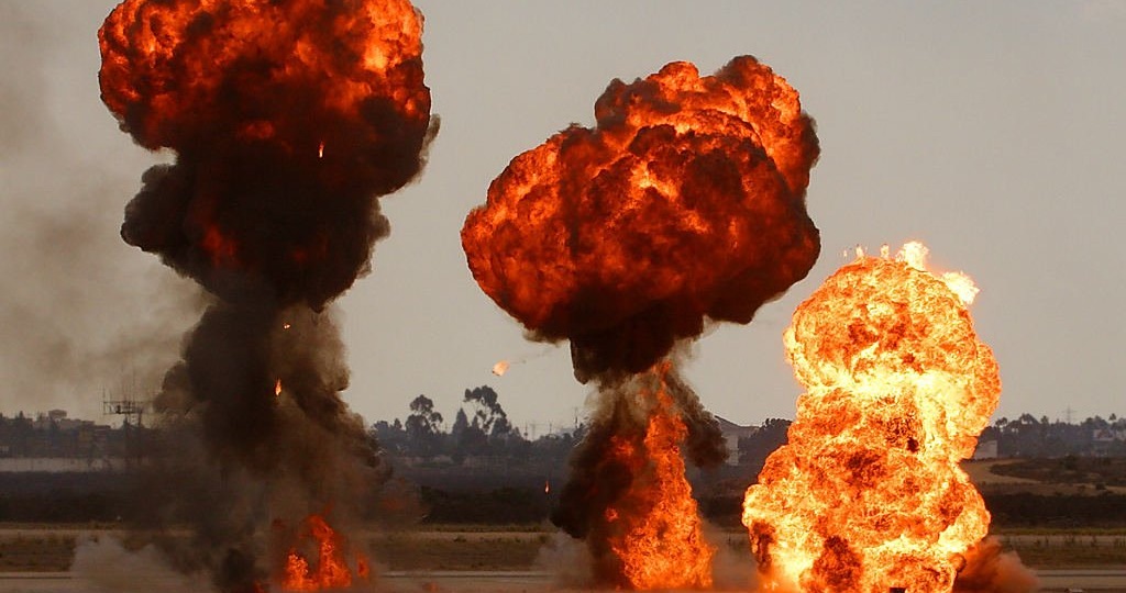 Иран объявил об уничтожении ангара и топливных цистерн на двух базах США