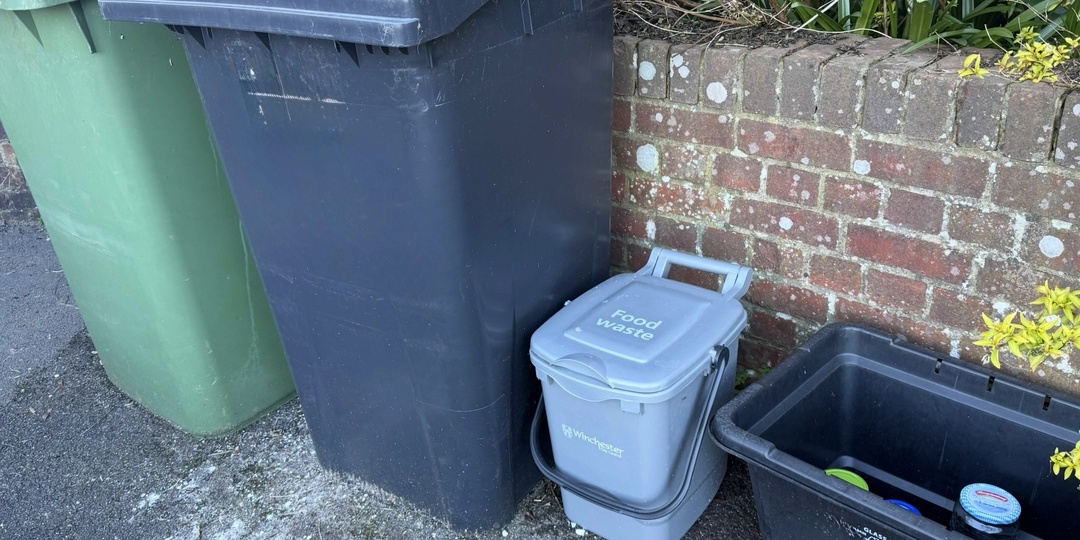 Сортировка мусора в Британии. И как пищевые отходы спасут королевство от энергетического кризиса?