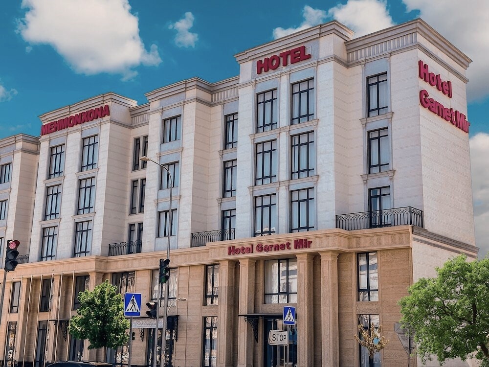 Garnet Mir Hotel. Фото из интернета