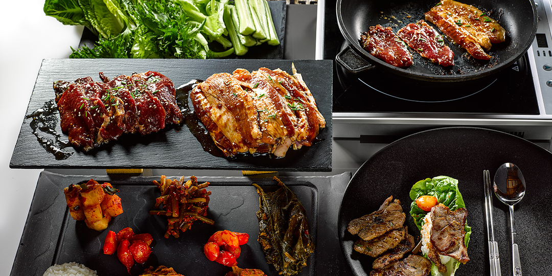 Указательный палец на кнопке бана