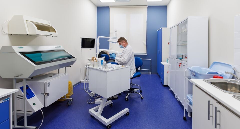    Кабинет стоматолога в новой поликлинике для взрослых микрорайона Лукино-Варино города Лосино-Петровский / Медиасток.рф