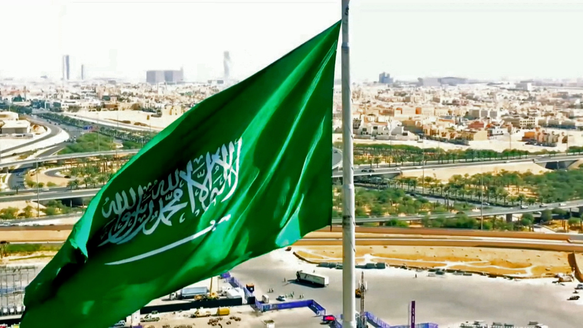    HD Саудовская Аравия Эр-Рияд вид флаг