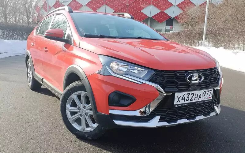 Искра SW Кросс в ярком колере, безусловно, радует глаз. Посмотрим, порадует ли кошелек и нервы.📷
