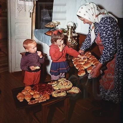 бабушка и внуки