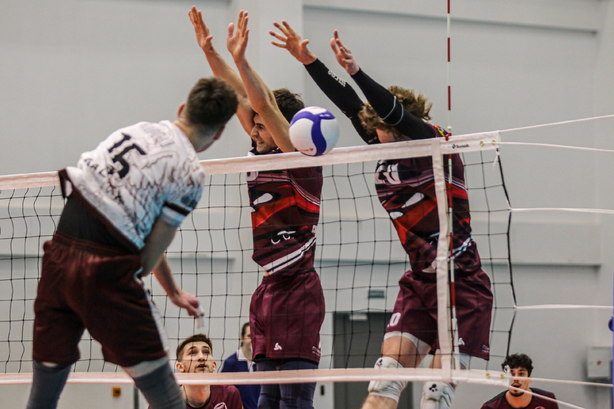 Волейбол. В атаке Алексей Клименко # 16 — 16 очков за игру (0 — подача, 16 — атака, 0— блок); —   диагональный "Текстильщика". Екатеринбург. ВК «Локомотив-Изумруд» (Екатеринбург) vs ВК «Текстильщик» (Ивановская область) — 0:3 (23:25, 10:25, 23:25). Источник https://vk.com/loko_izumrud