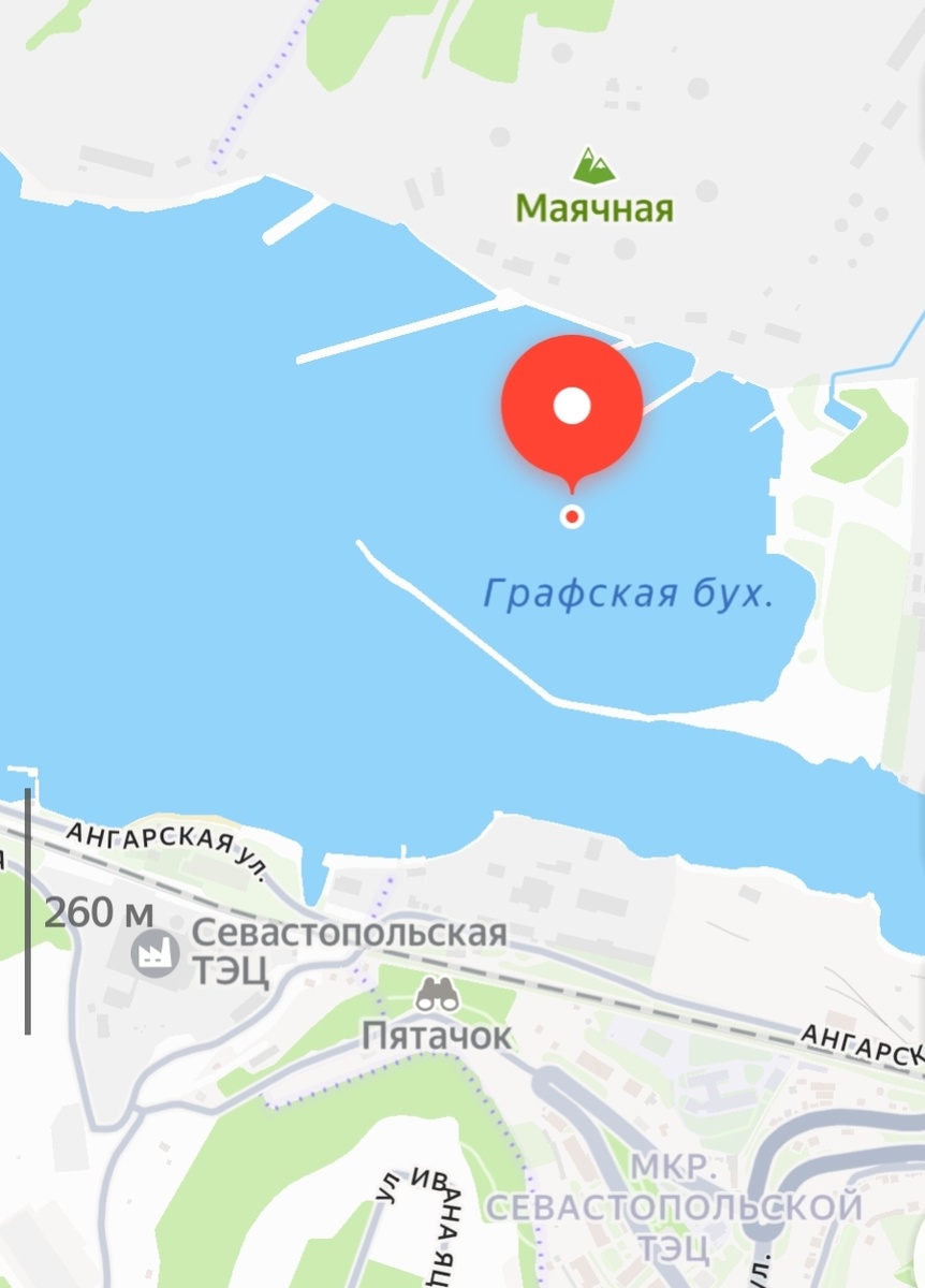 на берегу Графской бухты располагалось крымско-татарское селение Акъяр