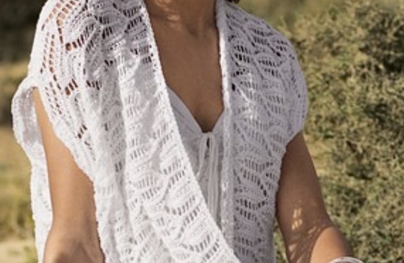 Летние жилеты для милых дам с подробной инструкцией.