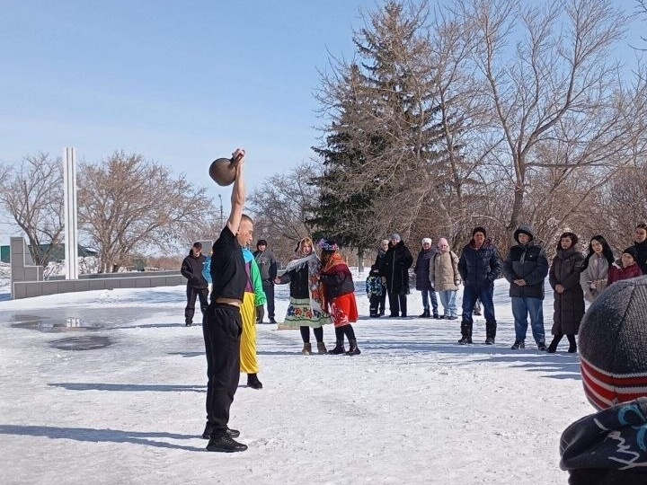 Вчера были проводы зимы в Крутишке