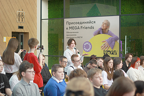    В завершение встречи активисты поблагодарили спикеров за искренность и мудрые советы. / ФОТО автора Администратор