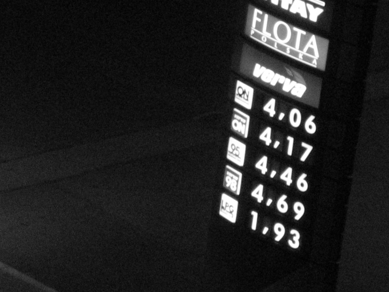     Польша. Прейскурант цен на бензин   
(cc) Maciej