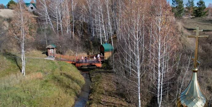 https://visitaltai.info/where_visit/objects/sanctuary/svyatoy-klyuch-u-sela-sorochiy-log/