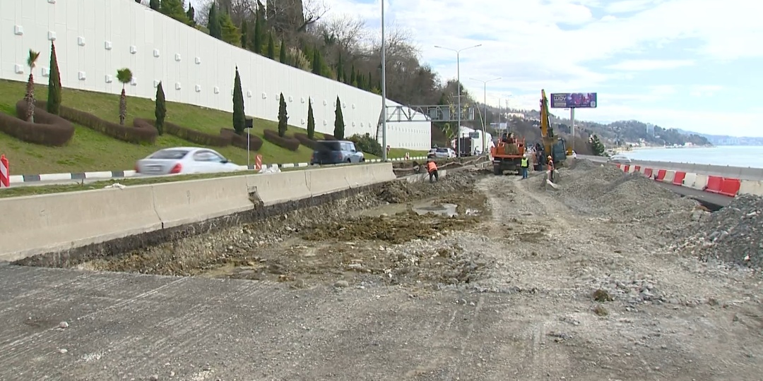 Работы на трассе «Сочи—Джубга» временно приостановлены