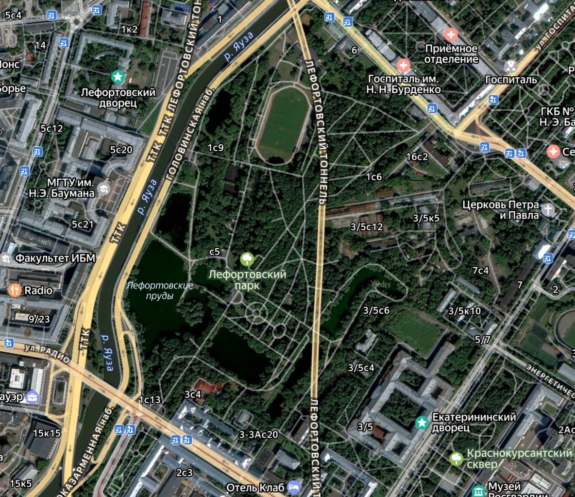 Расположение парка между дворцами