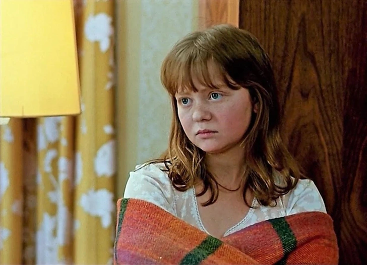 «Встретила мужа в 1 классе и пропала с экрана»: Как актриса Татьяна Божок из «Одиноким предоставляется общежитие» выбрала семью вместо кино