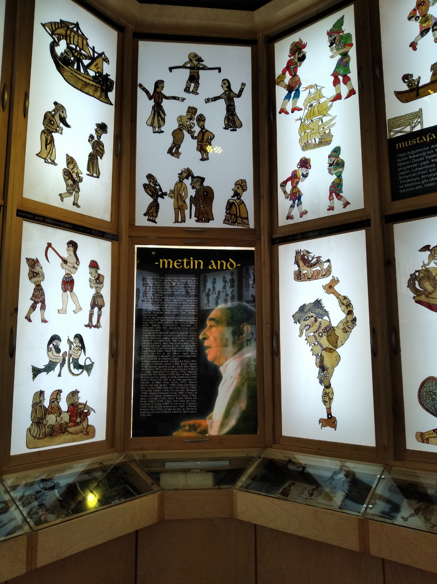 Ученый и исследователь турецкого театрального искусства Метин Энд