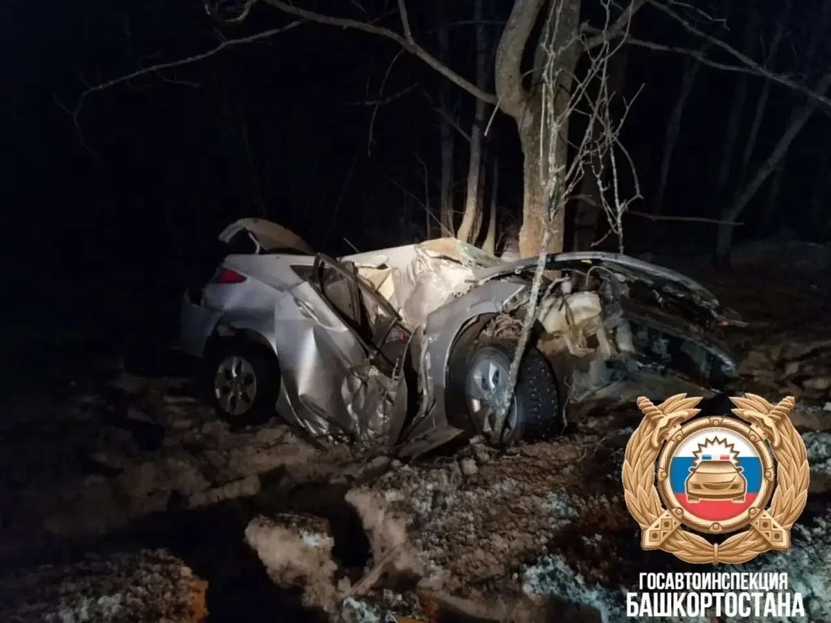     Ике пассажир шунда уҡ вафат булған...