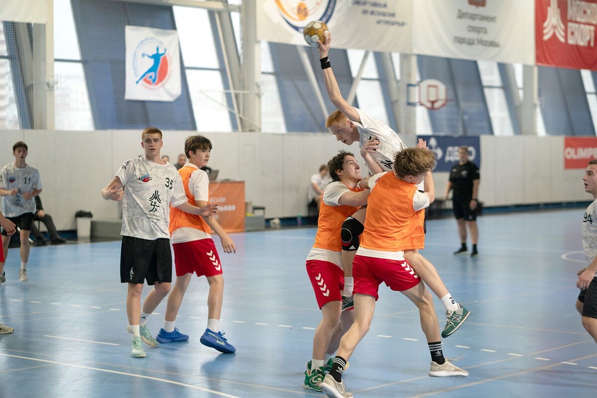    В Москве открыли 37 новых зон для игры и тренировок в гандбол
