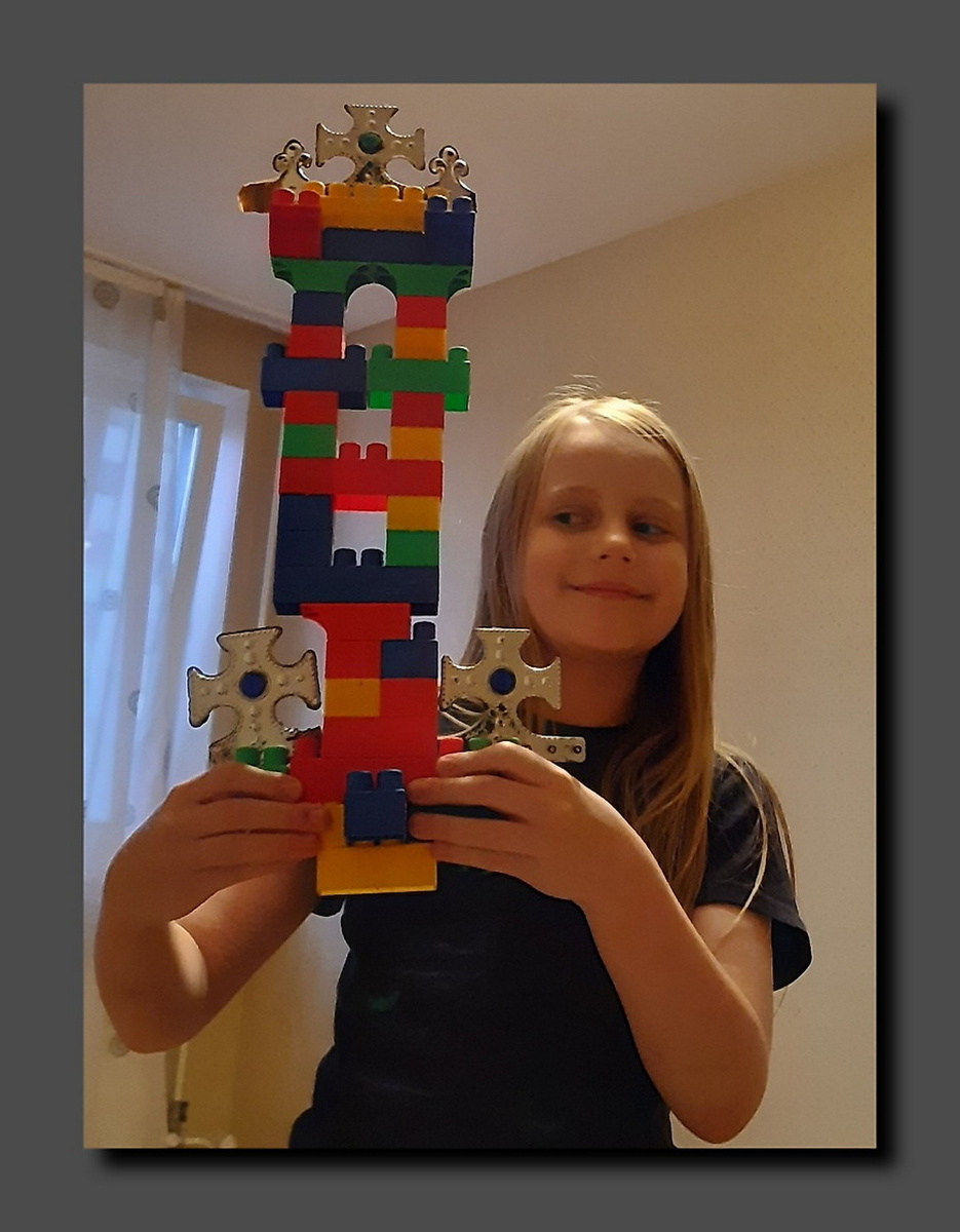 Фото Алисы Тепляковой, опубликованное https://www.starhit.ru