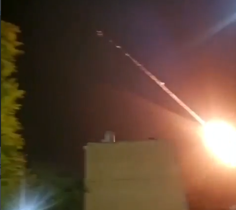 За тысячи лет Давид разжирел, поверил в себя и стал неуклюж. А Голиаф освоил пращу и теперь легко пробивает ржавый купол!