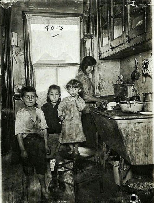 Сырость, теснота, отсутствие солнца и вентиляции убивали быстрее, чем любая эпидемия