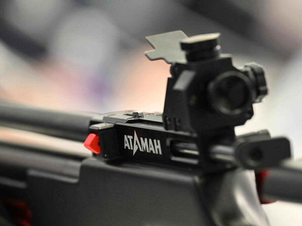    Российская винтовка "Грифон" для детско-юношеского биатлона, разработанной заводом "Атаман" совместно с Федерацией биатлона Московской области | © РИА Новости / Пелагия Тихонова