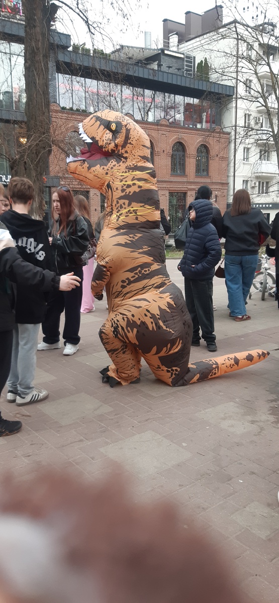 И ыот так тоже ходят!))