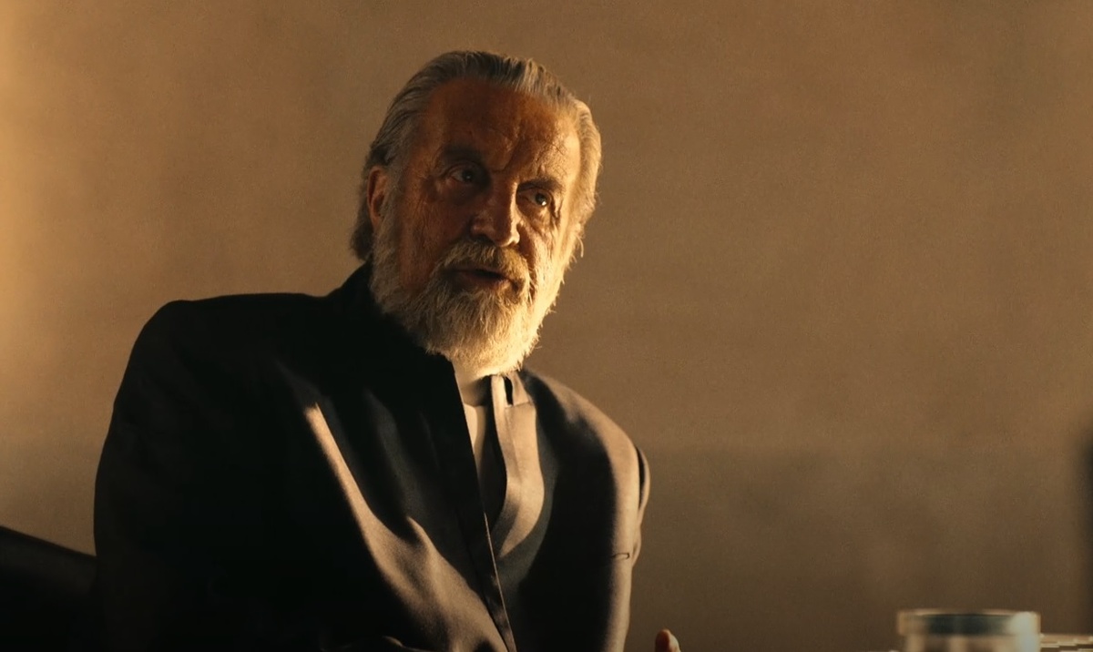     Кадр из трейлера к сериалу «Полдень»