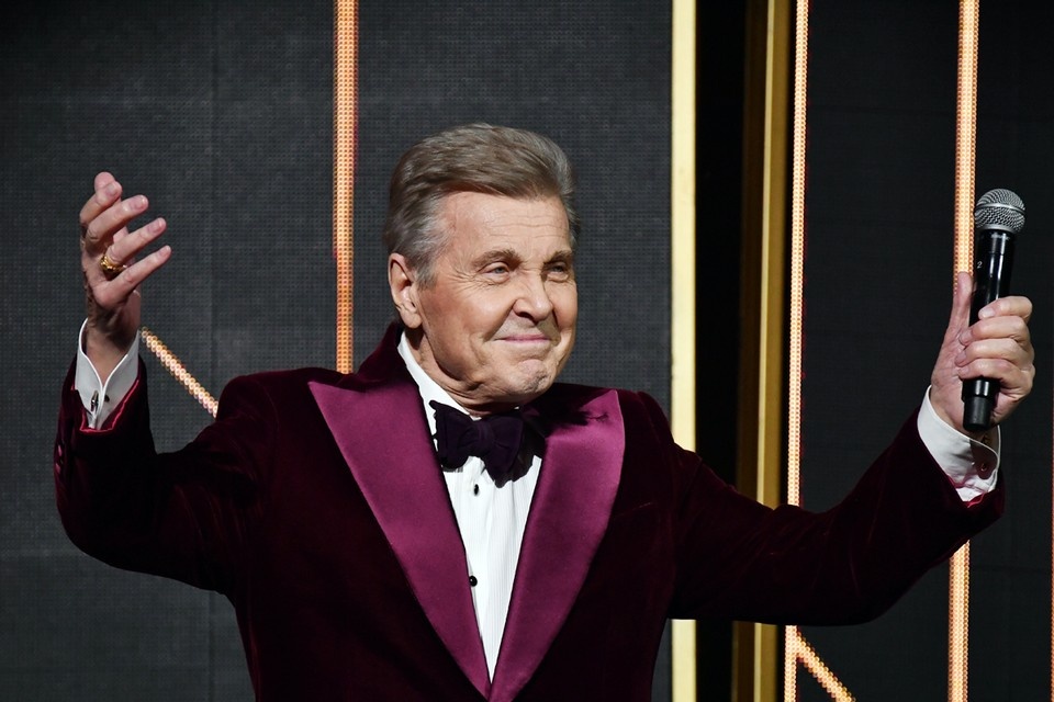    Лев Лещенко Михаил ФРОЛОВ