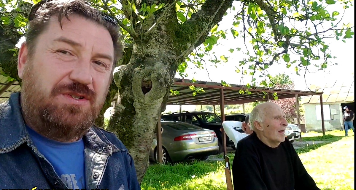 Глава рода - Борис Паразия (92года)