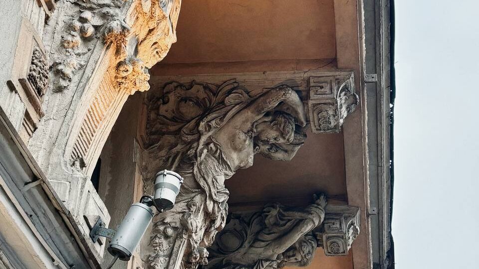 🚂 Съездили с ребёнком в Петербург на 2 дня: сколько потратили, где ели и какой отель теперь советую от души?