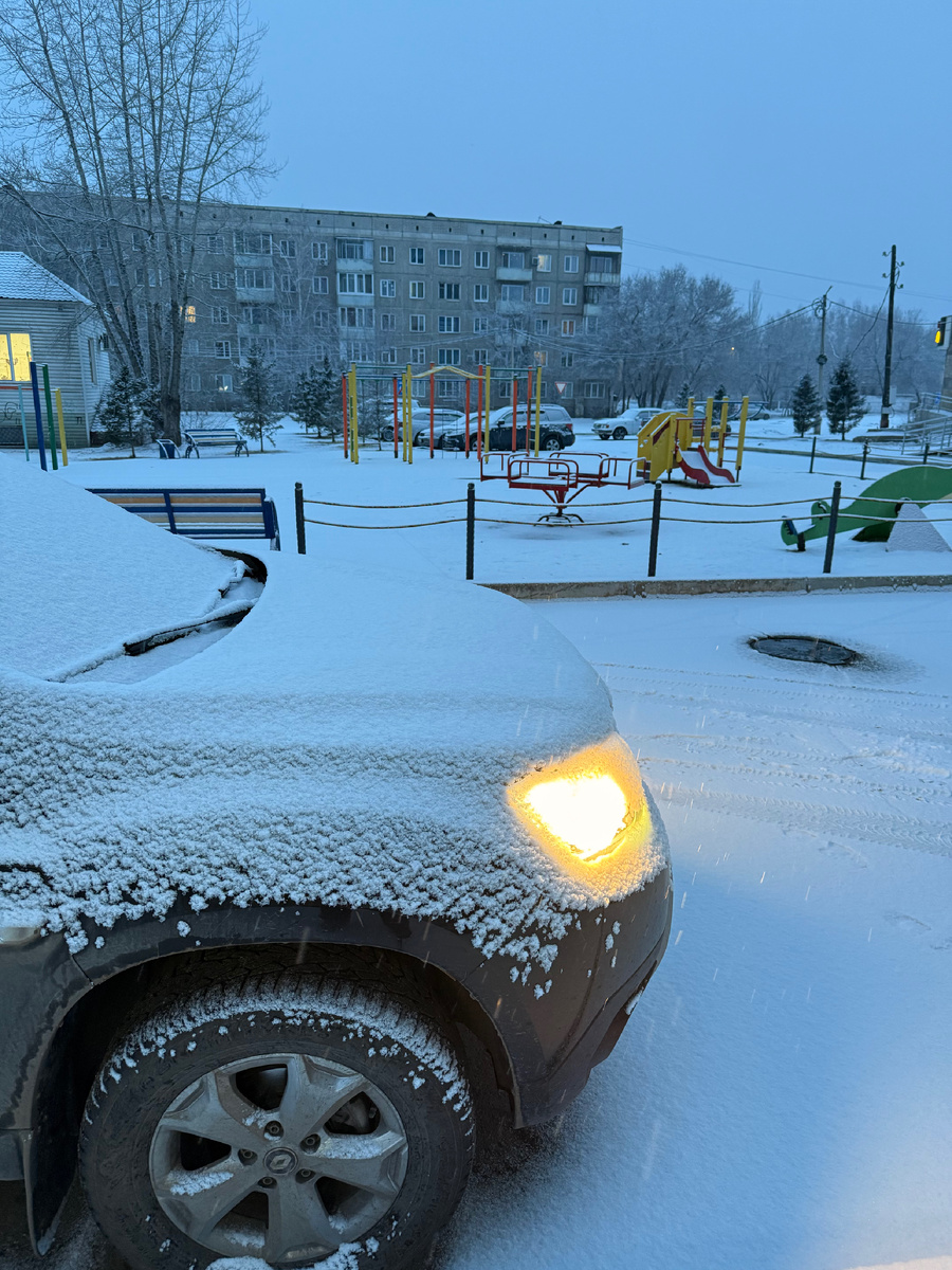 Немножко снега