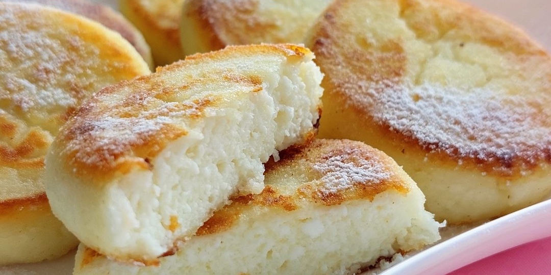 Удачный рецепт сырников благодаря всего 1 приёму : на сковороде не растекаются