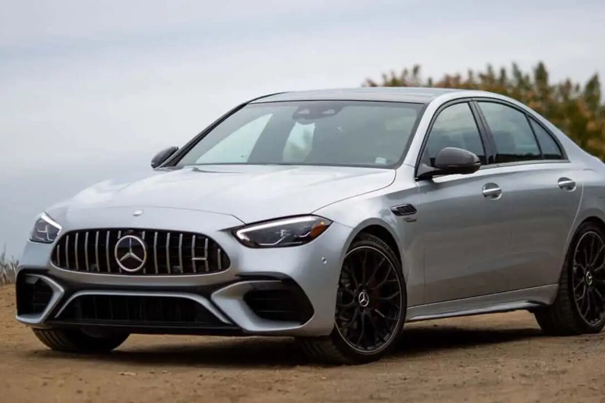    Mercedes-AMG C63. Фото motor1.com