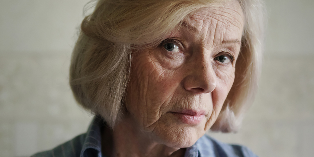 После 70 лет держите язык за зубами: эти 5 вещей нельзя рассказывать семье – иначе пожалеете