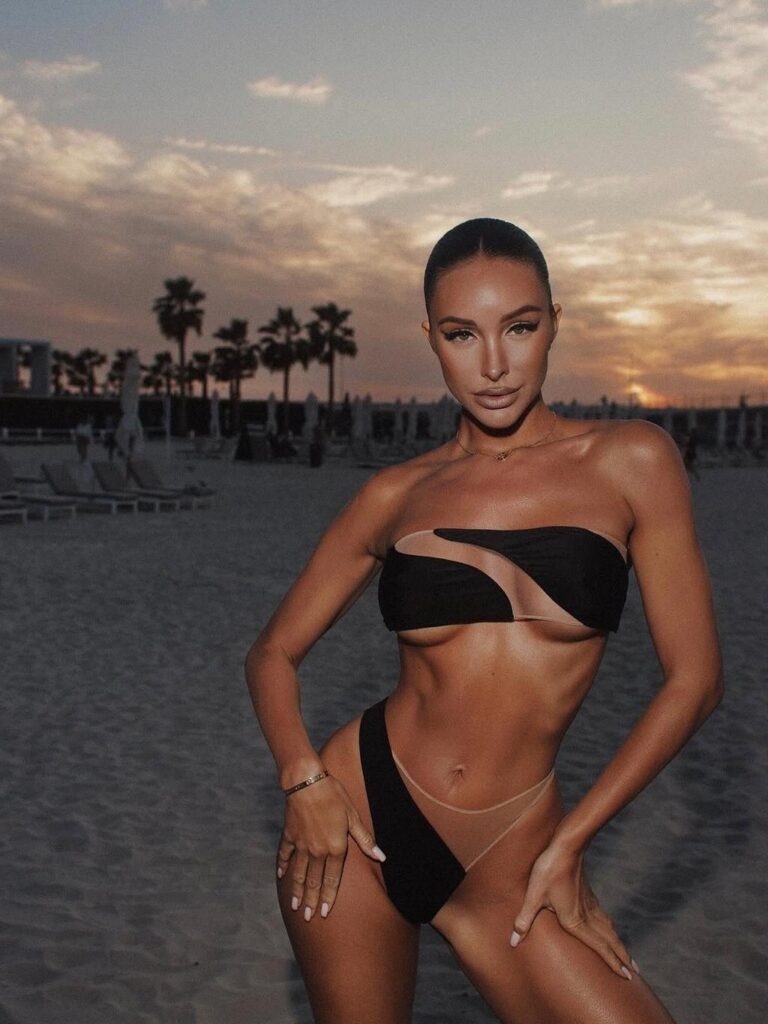    modnyj-luk-u-zakata-kupalnik APOLINÉIZI