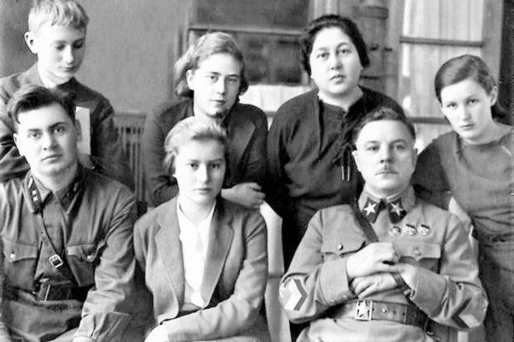 Почему НКВД отступил от квартиры Ворошилова