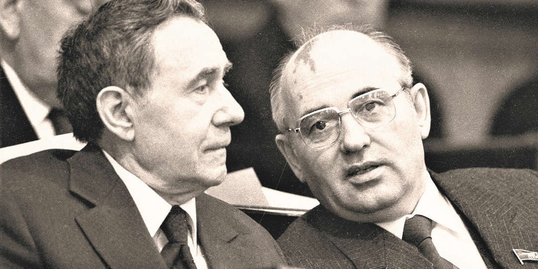 Как Михаил Горбачев без экзаменов поступил в МГУ и возглавил страну