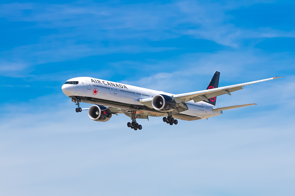 Фото с сайта: https://presstur.com/tripulantes-de-cabine-da-air-canada-recusam-voltar-ao-trabalho-e-exigem-solucao-negociada/