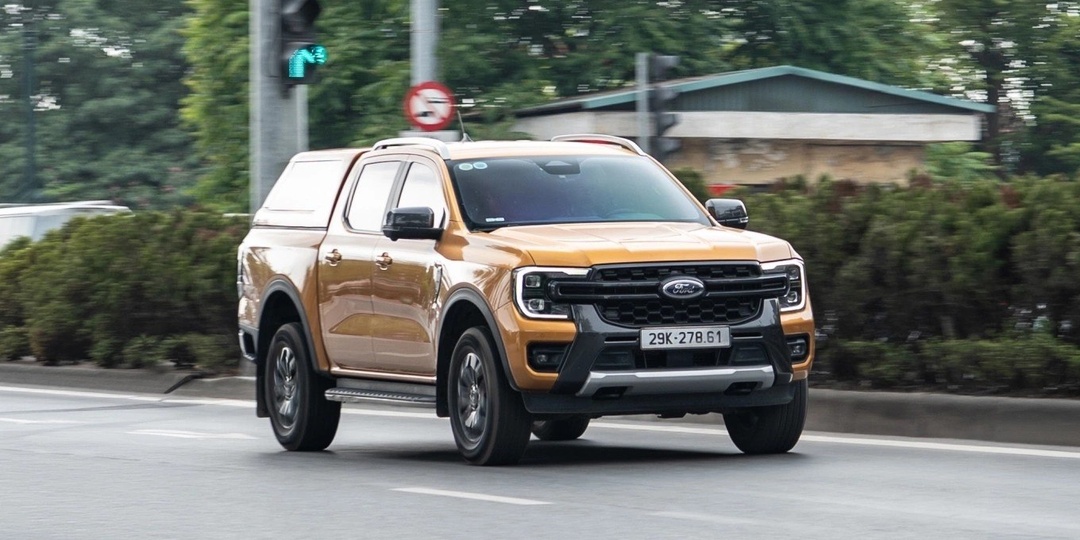 Согласно решению Народного комитета г.Ханой, пикапы с двойной кабиной, такие как Ford Ranger, Toyota Hilux и Mitsubishi Triton, считаются