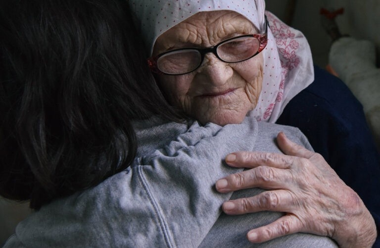 Бабушки всегда спасибо скажут. Соцработники — анонимно и честно о своей работе