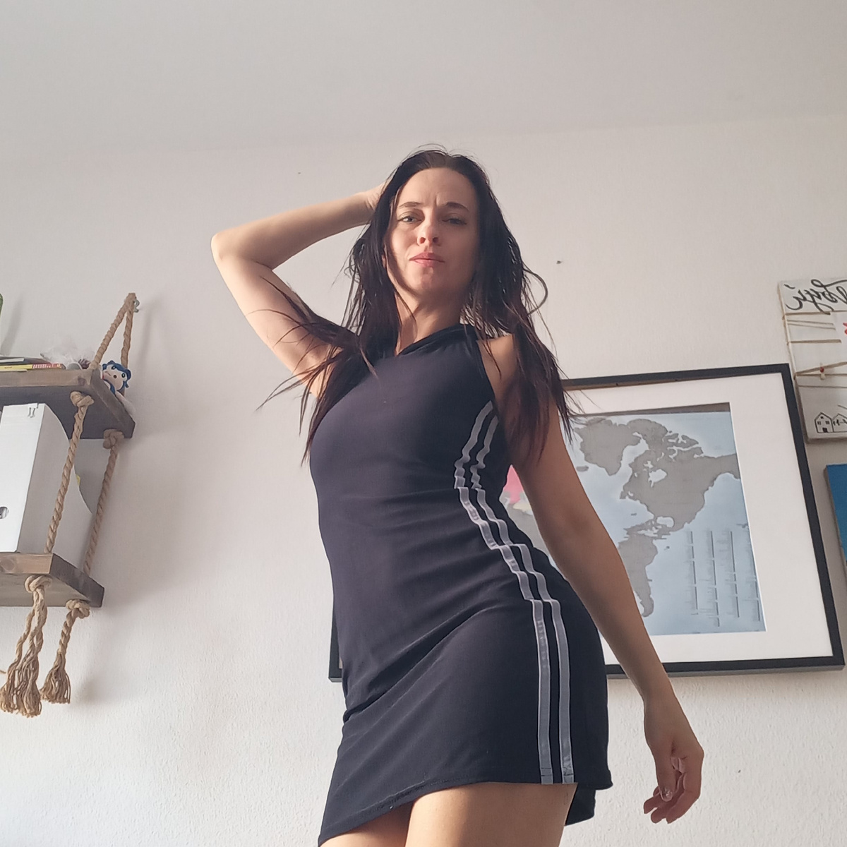 Тома автор канала 