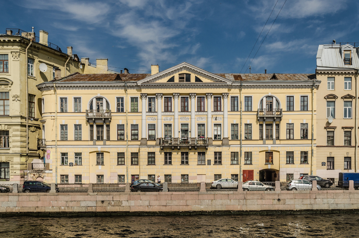 Набережная реки Фонтанки, 26 (Дом Мижуева), Санкт-Петербург
автор Alex 'Florstein' Fedorov / источник Википедия 