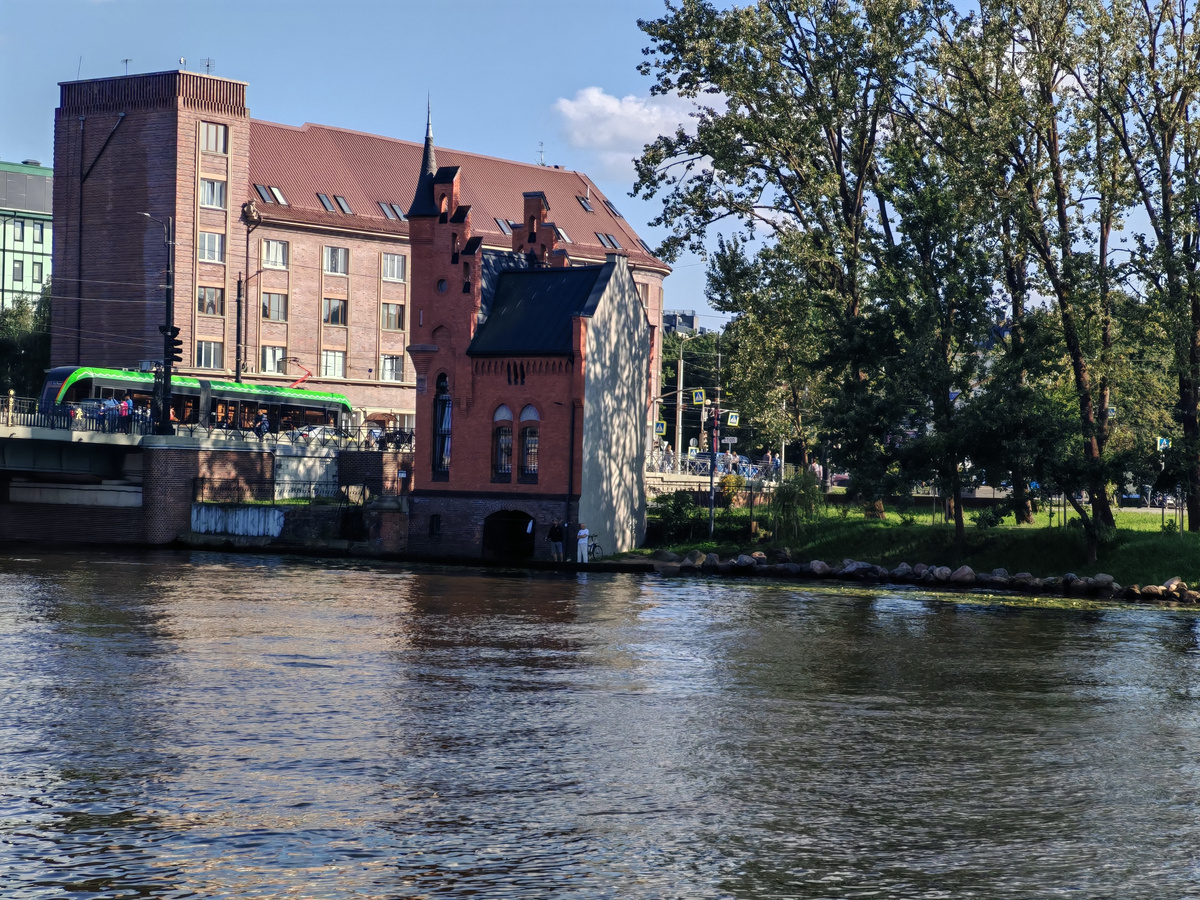 Калининград, дом смотрителя Высокого моста, построен в 1899 году