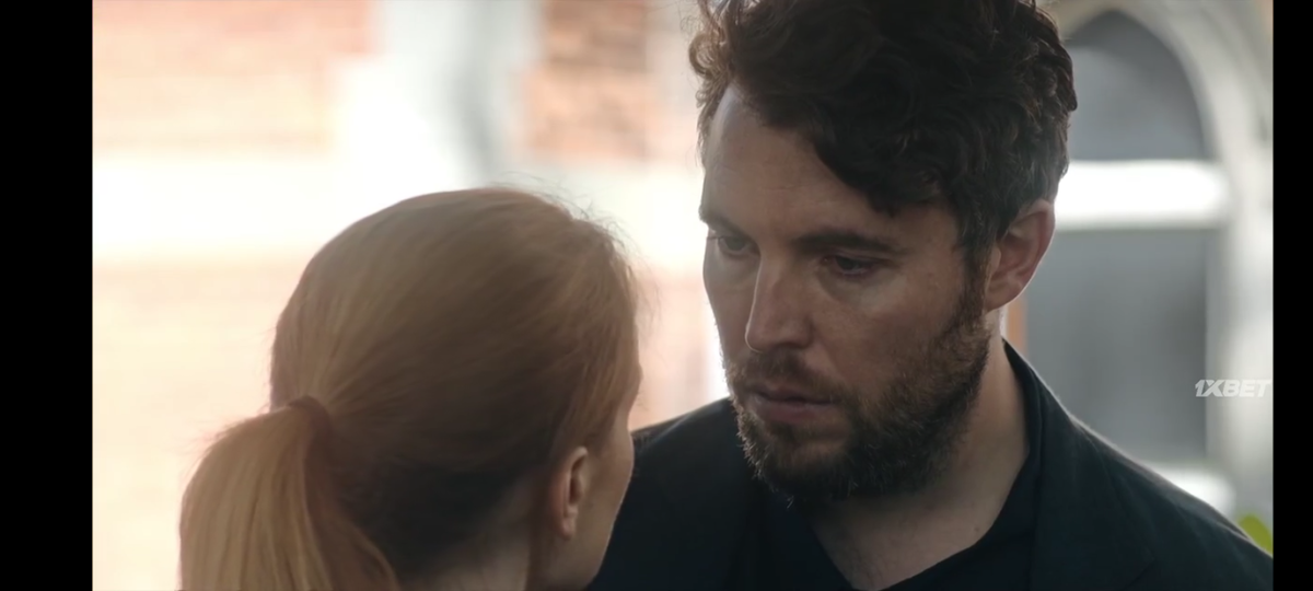 Кадр из сериала.