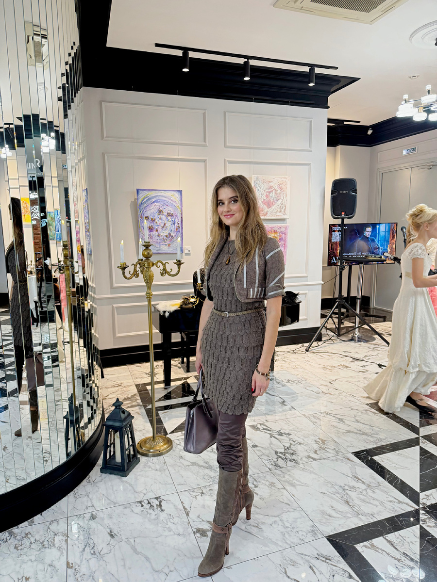 Премьера спектакля «Дубровский» и открытие выставки картин актрисы Елены Яковлевой в театре на Покровке