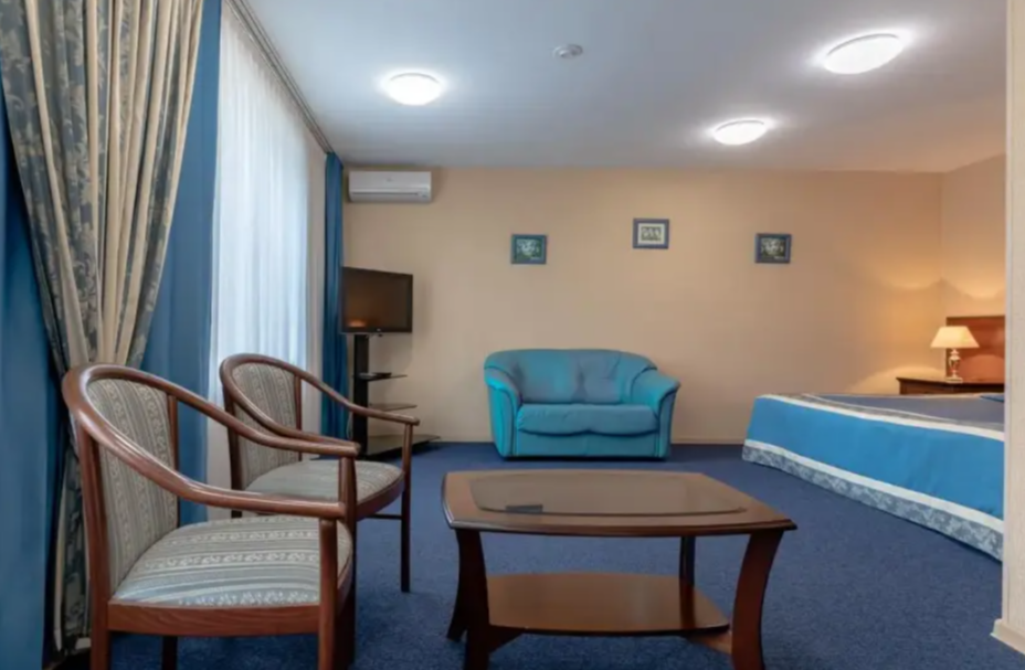 Обзор отеля Ладога рядом с центром СПб