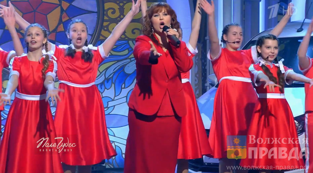 Скриншот с видео 1tv.ru📷    «Блогов нет, каналов нет»: дети из Волгограда спели на Первом канале об отключении интернета
