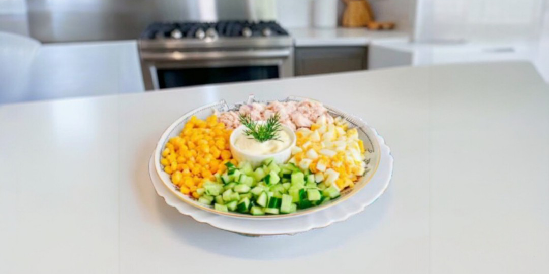 🥗 Салат с куриной грудкой: лёгкий, сытный и готовится за 5 минут